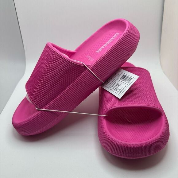 CUSHIONAIRE Women's Cloud Recovery Slide Sandals with +Comfort 7 HOT PINK - Picture 7 of 7